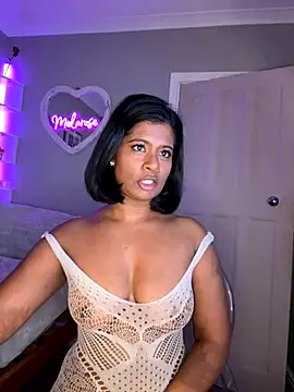 RoseMelanie online show from November 12, 2025, 7:12 am