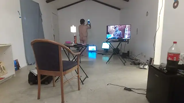 Peachestabby147 online show from October 12, 2025, 2:35 am