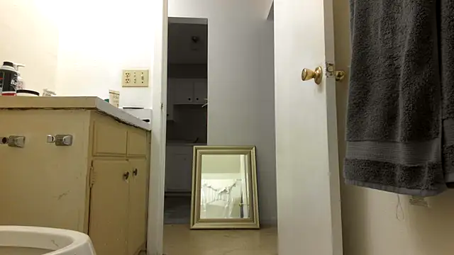 Peachestabby147 online show from September 20, 2025, 3:33 am