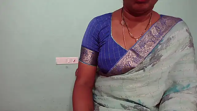 shrutitelugu69 online show from February 15, 2026, 12:59 pm