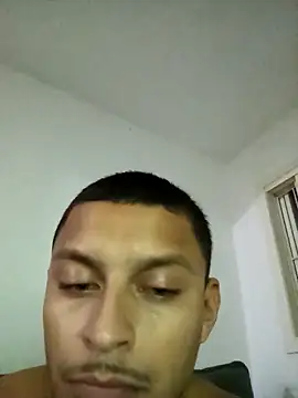 emrehliug12 online show from April 13, 2026, 6:17 am