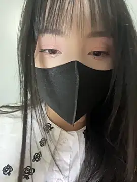 Asia-Lynn online show from November 27, 2025, 10:48 am