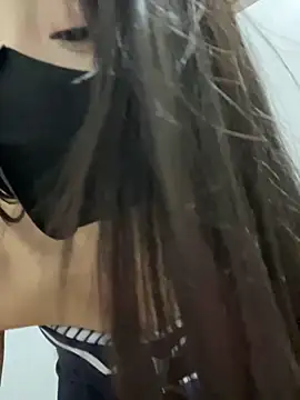 Asia-Lynn online show from September 9, 2025, 11:41 am