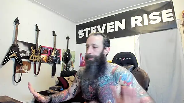 Snapshot of StevenRiseNYC chatting on June 24, 2026, 12:20 am StevenRiseNYC online show from June 24, 2026, 12:20 am