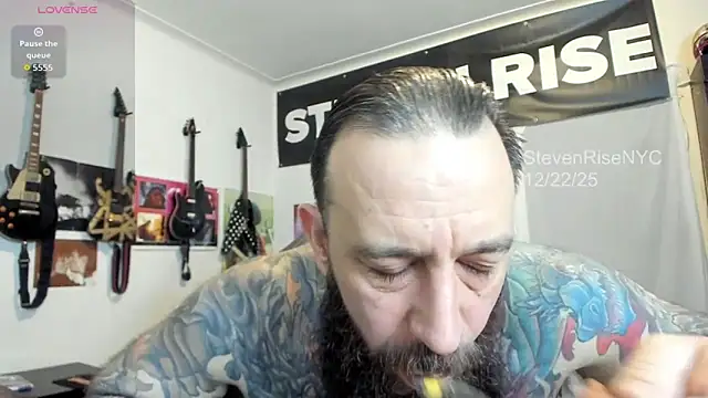 StevenRiseNYC online show from December 23, 2025, 2:33 am