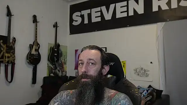 Snapshot of StevenRiseNYC chatting on July 9, 2026, 10:15 am StevenRiseNYC online show from July 9, 2026, 10:15 am