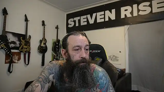 Snapshot of StevenRiseNYC chatting on July 14, 2026, 11:49 am StevenRiseNYC online show from July 14, 2026, 11:49 am