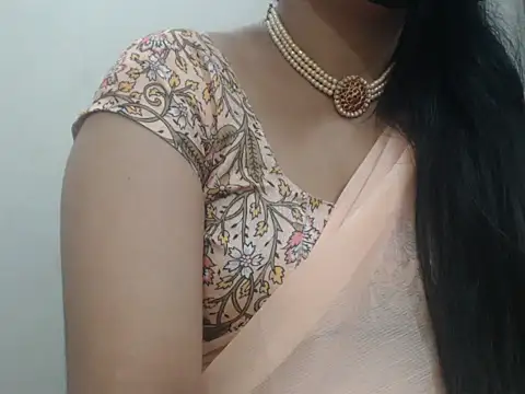 Lovely Siri 23 online show from May 7, 2026, 12:48 am