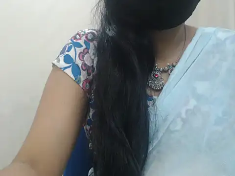 Lovely Siri 23 online show from May 1, 2026, 3:55 am