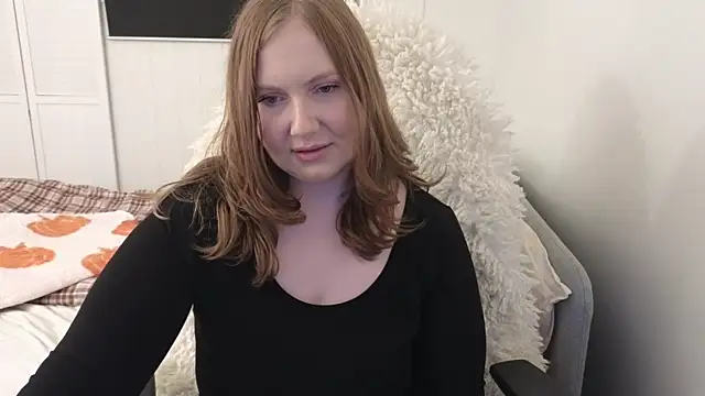 Snapshot of lilleambi chatting on December 5, 2025, 1:43 pm lilleambi online show from December 5, 2025, 1:43 pm