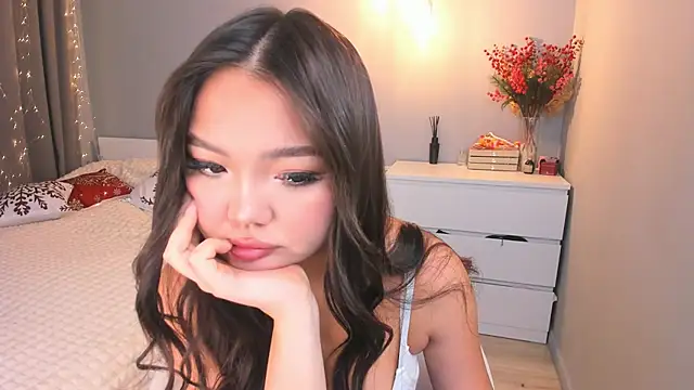 Anni  cute online show from December 1, 2025, 3:29 am