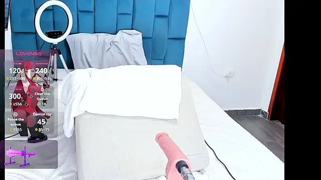  julyy  online show from November 26, 2025, 1:11 pm