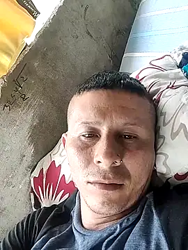 Snapshot of Somospareja1987 chatting on October 21, 2025, 6:51 pm Somospareja1987 online show from October 21, 2025, 6:51 pm