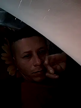 Snapshot of Somospareja1987 chatting on October 19, 2025, 11:57 am Somospareja1987 online show from October 19, 2025, 11:57 am