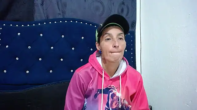 anyu1306 online show from March 16, 2025, 10:20 pm