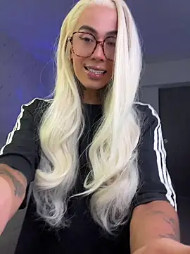 Miss sagitario online show from May 5, 2026, 12:19 pm