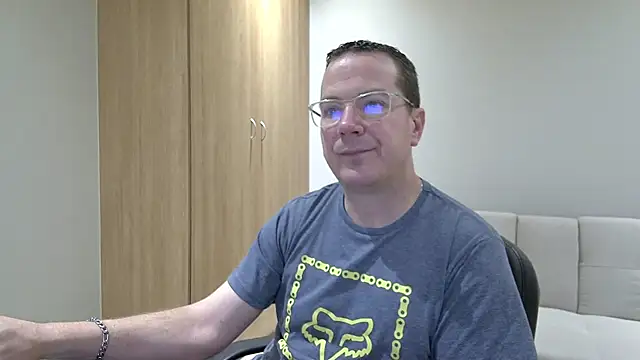 BrettJ81 online show from October 7, 2025, 4:30 pm