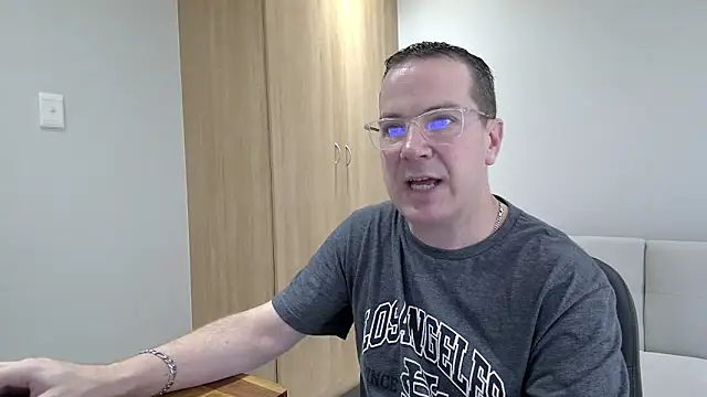 BrettJ81 online show from March 2, 2025, 1:09 pm