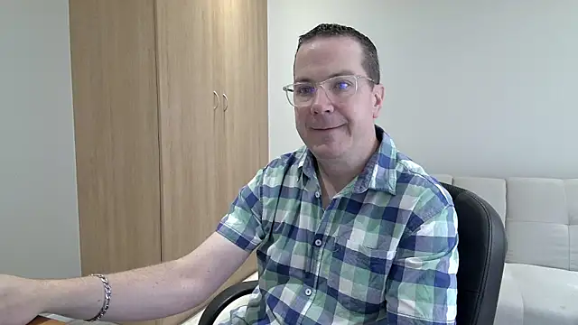 BrettJ81 online show from October 4, 2025, 10:50 am