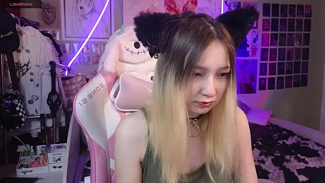 Evie Ro online show from February 28, 2025, 11:23 pm