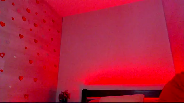 Snapshot of Laya_Moon chatting on March 13, 2026, 1:05 pm Laya Moon online show from March 13, 2026, 1:05 pm