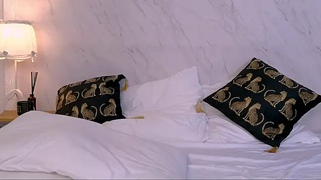 LOLALEWIS online show from March 24, 2026, 1:05 am