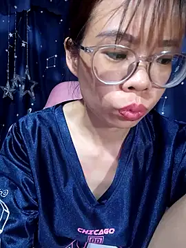   Mai-love19   online show from June 19, 2026, 2:17 am