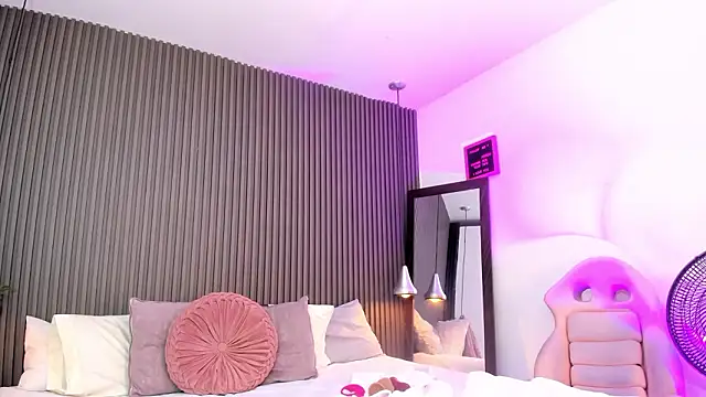 pervert lizza online show from February 19, 2026, 11:40 am