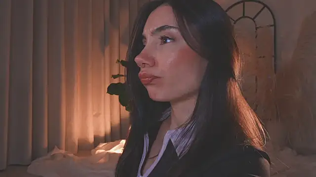 AmyArmstrong online show from October 5, 2025, 12:23 am