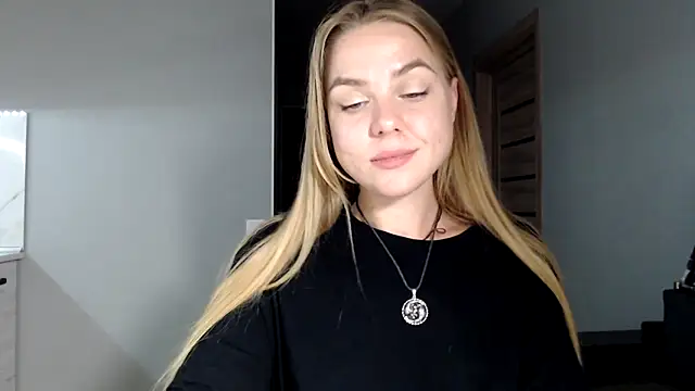 Snapshot of Sunbeam_ chatting on May 26, 2026, 8:51 pm Sunbeam online show from May 26, 2026, 8:51 pm