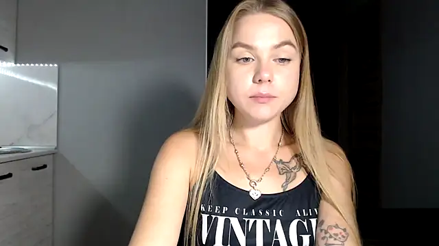 Sunbeam  online show from October 3, 2025, 9:38 pm