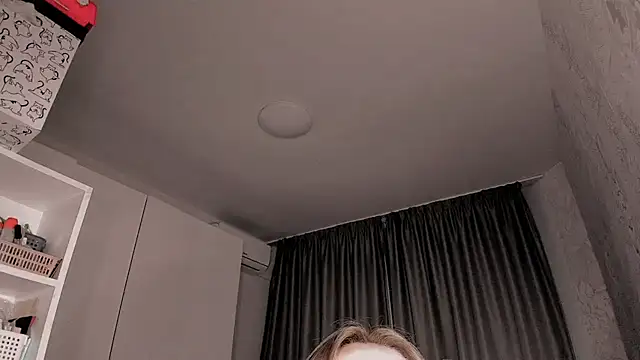 CumOnMy Tits online show from November 6, 2025, 12:47 am