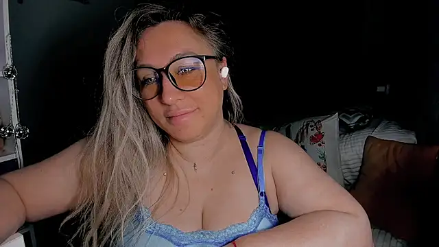 CumOnMy Tits online show from April 28, 2026, 3:11 am