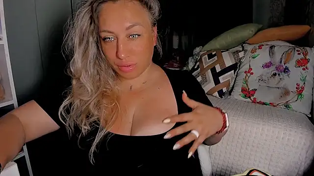 CumOnMy Tits online show from July 1, 2026, 2:12 am