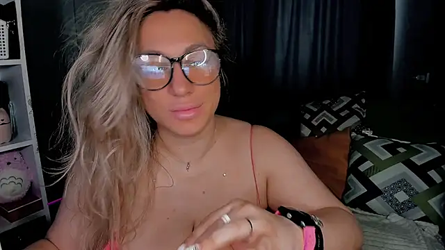 CumOnMy Tits online show from November 27, 2025, 3:18 am