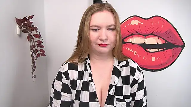 LaraDream online show from April 25, 2026, 3:31 pm