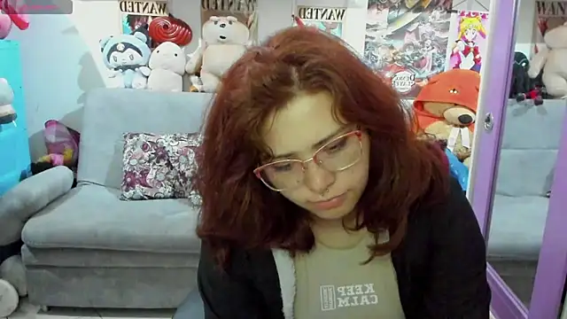 soficammy online show from February 19, 2025, 9:47 pm