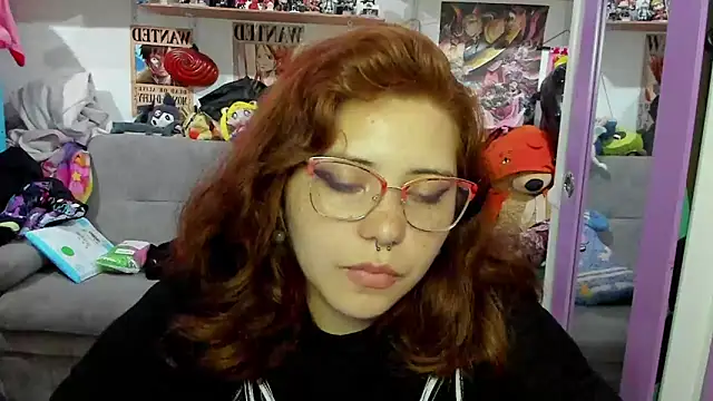 soficammy online show from March 4, 2025, 11:00 pm