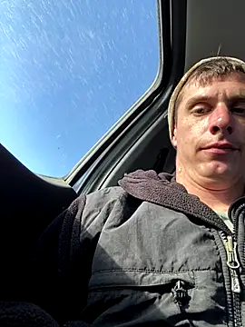 DillPie online show from December 15, 2025, 3:29 pm