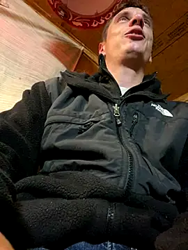 DillPie online show from December 21, 2025, 7:43 am