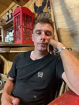 DillPie online show from November 16, 2025, 7:13 am