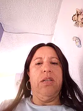 valeriapinter online show from April 29, 2026, 6:25 pm