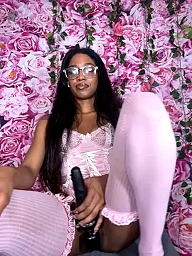 mismialove online show from October 11, 2025, 5:19 am