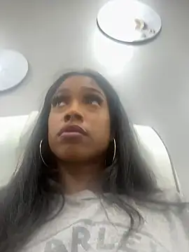 mismialove online show from July 25, 2026, 1:13 am