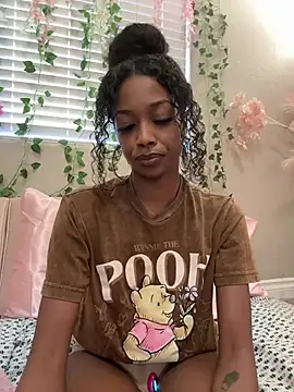 mismialove online show from July 10, 2026, 12:49 pm