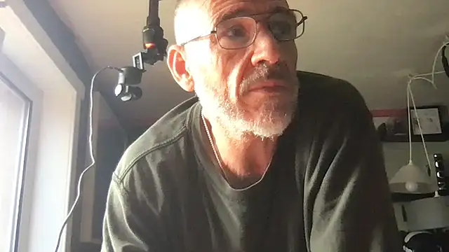 Snapshot of McPherson72 chatting on May 31, 2026, 11:05 am McPherson72 online show from May 31, 2026, 11:05 am